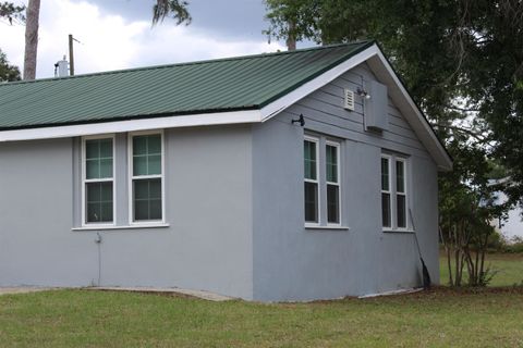 Tiny photo for 146 SE Bunker Street, Madison, FL 32340 (MLS # 399126)