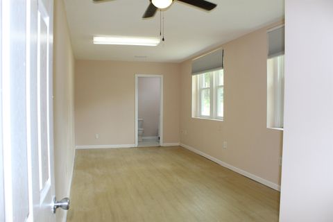 Tiny photo for 146 SE Bunker Street, Madison, FL 32340 (MLS # 399126)