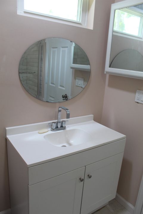 Tiny photo for 146 SE Bunker Street, Madison, FL 32340 (MLS # 399126)