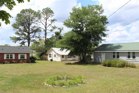 Tiny photo for 146 SE Bunker Street, Madison, FL 32340 (MLS # 399126)