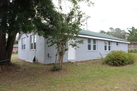 Tiny photo for 146 SE Bunker Street, Madison, FL 32340 (MLS # 399126)