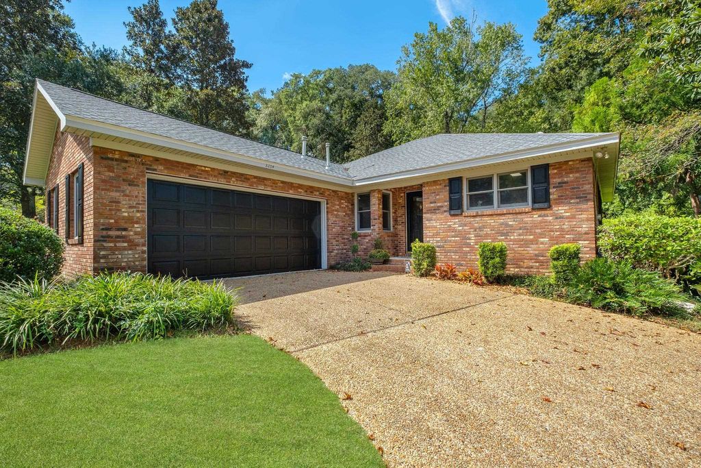 Photo of 3204 Remington Run, Tallahassee, FL 32312 (MLS # 391501)