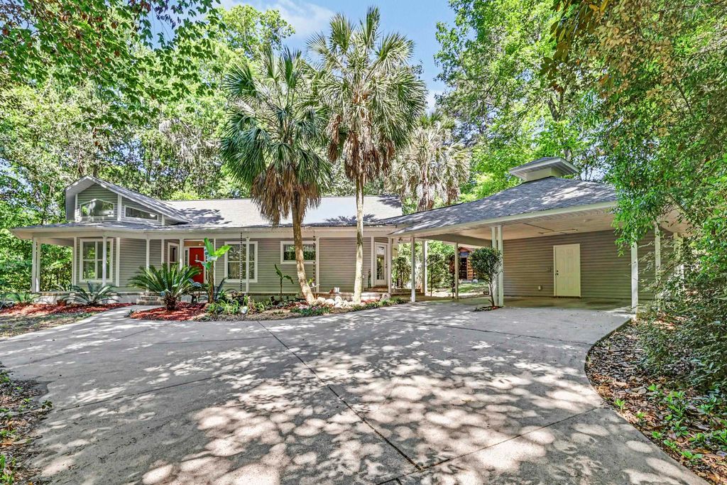 Photo of 3545 TRILLIUM Court, Tallahassee, FL 32312 (MLS # 398333)