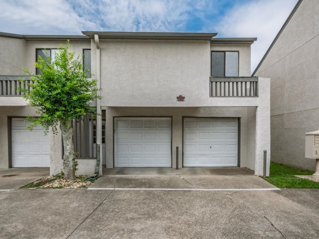 Photo of 1337 Airport Drive #G5, Tallahassee, FL 32304 (MLS # 388232)