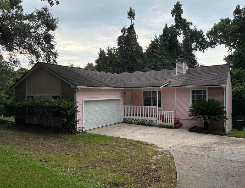 Photo of 3010 SETTER Court, Tallahassee, FL 32303 (MLS # 390743)