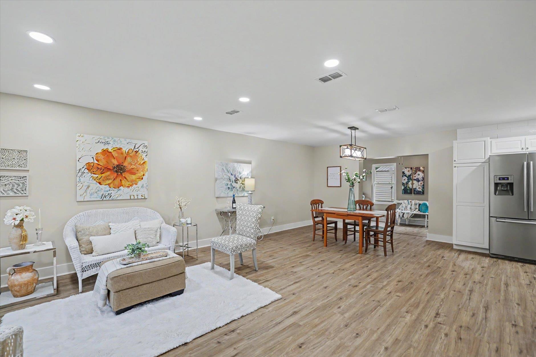 73 W Bryant Court
