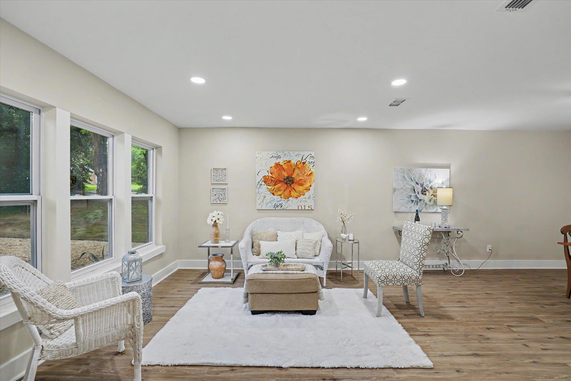 73 W Bryant Court