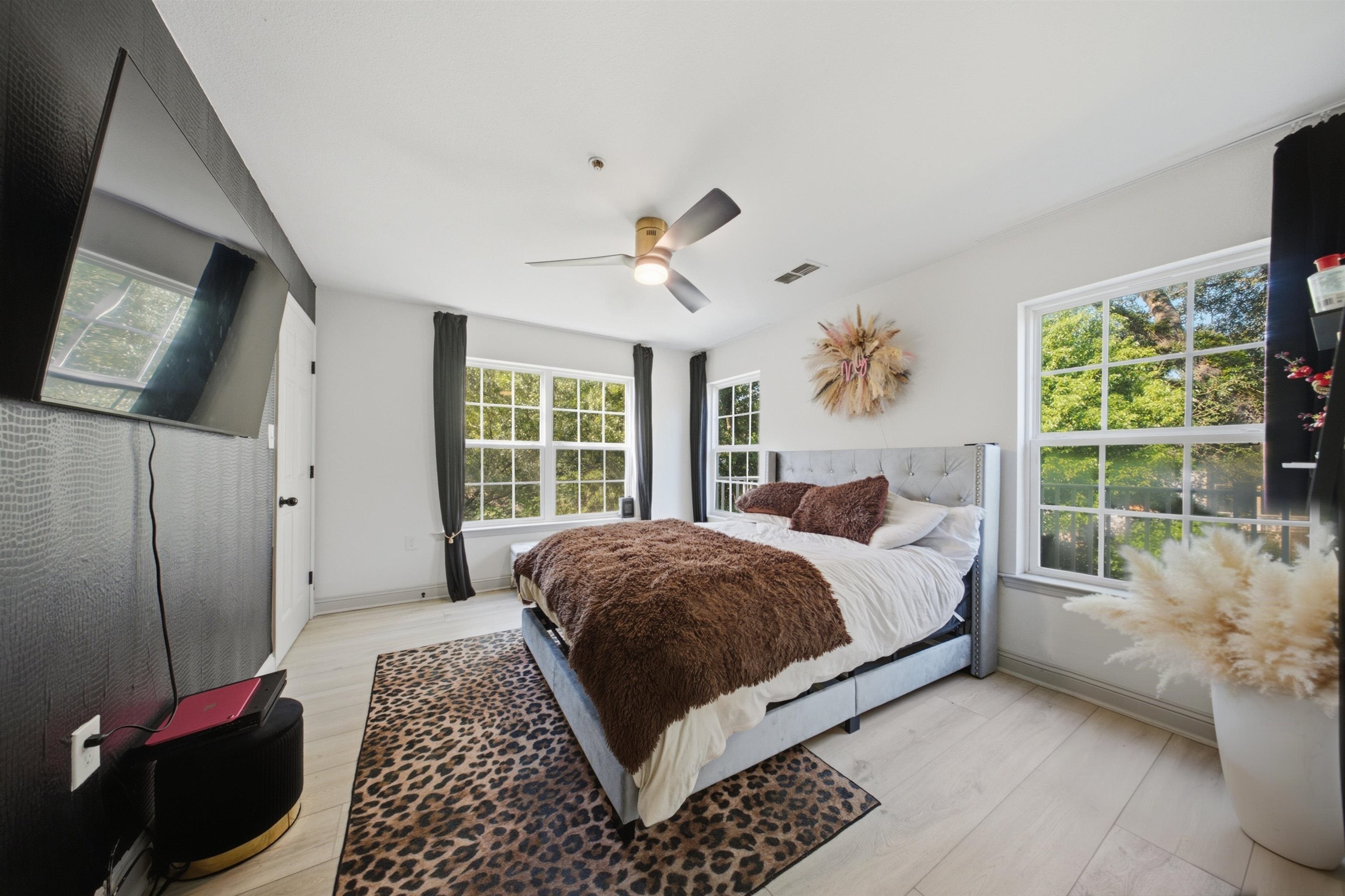 2401 JACKSON BLUFF Road
