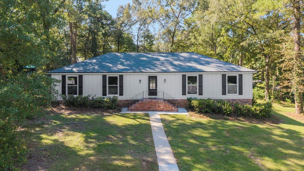 Photo of 3109 Shamrock Street, Tallahassee, FL 32309 (MLS # 393753)