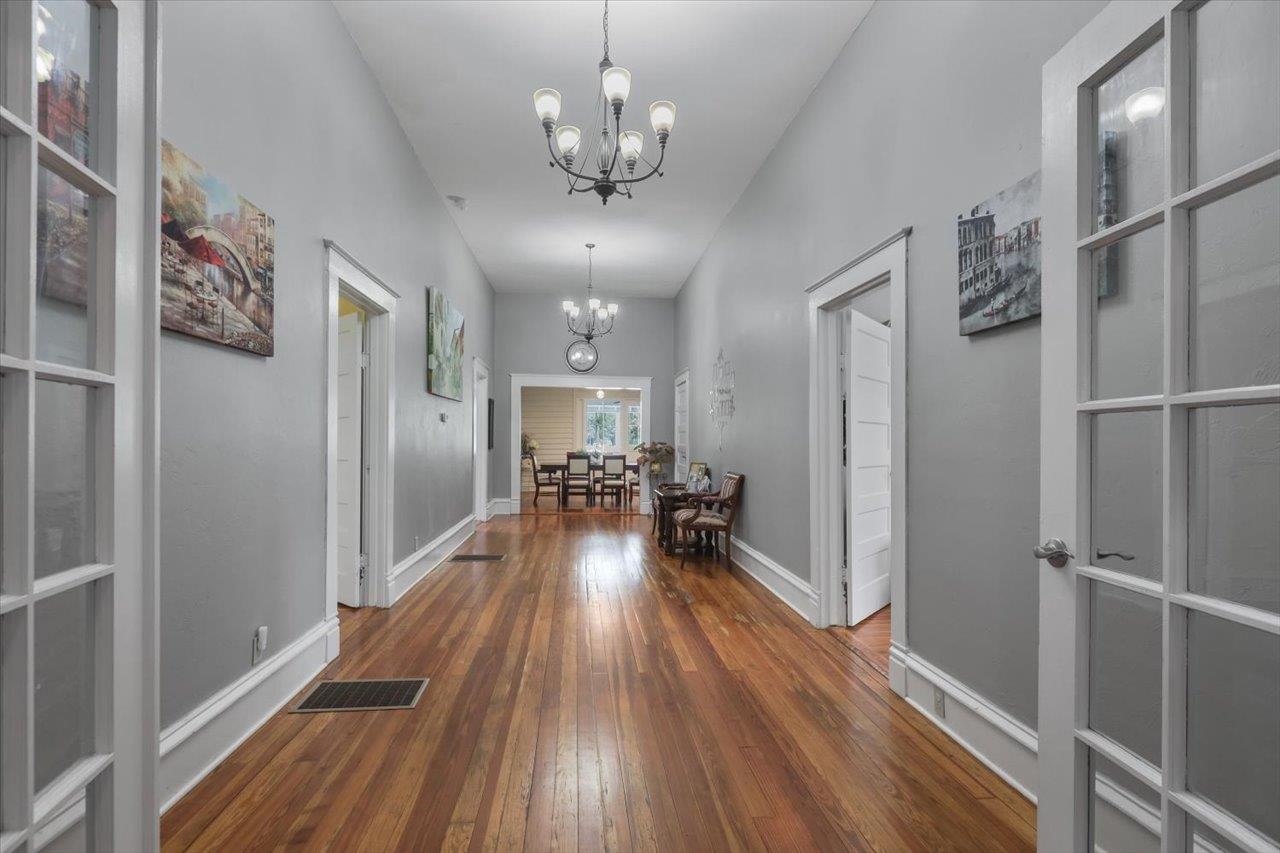 79 Lakeside Road