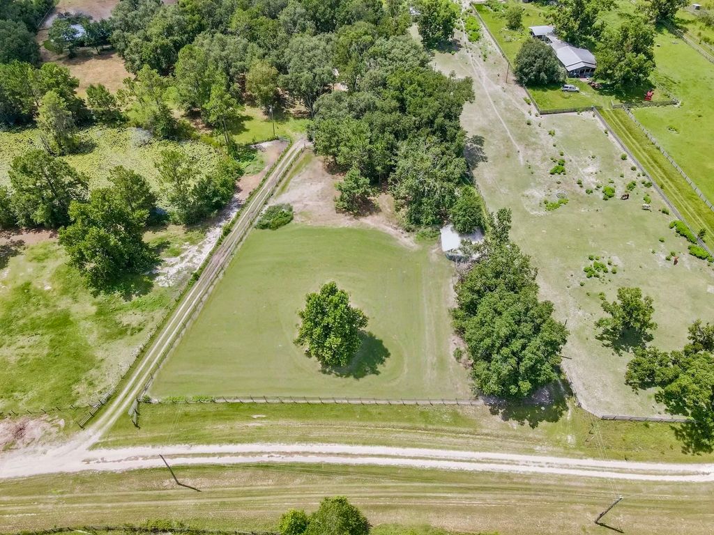 Photo of 5534 150th Place, Other Florida, FL 32094 (MLS # 394132)