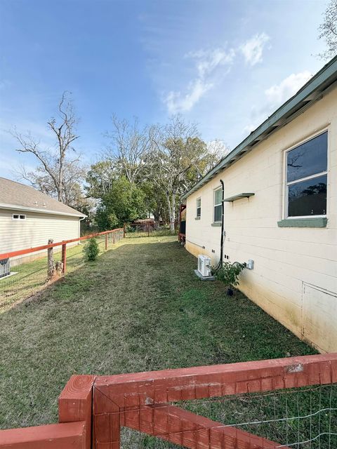 Tiny photo for 2213 Holton Street, Tallahassee, FL 32310 (MLS # 394693)