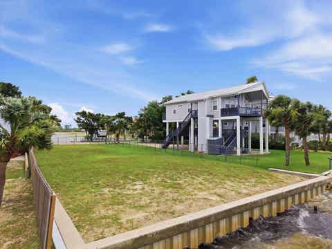 Tiny photo for 1643 Shell Point Road, Crawfordville, FL 32327 (MLS # 401507)