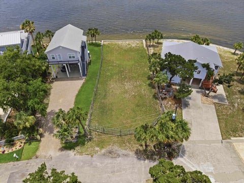 Tiny photo for 1643 Shell Point Road, Crawfordville, FL 32327 (MLS # 401507)