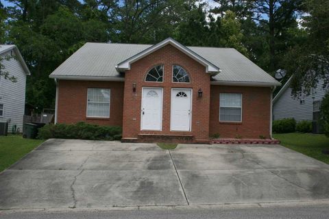 Photo of 3538 Chatelaine Court, Tallahassee, FL 32308 (MLS # 399072)