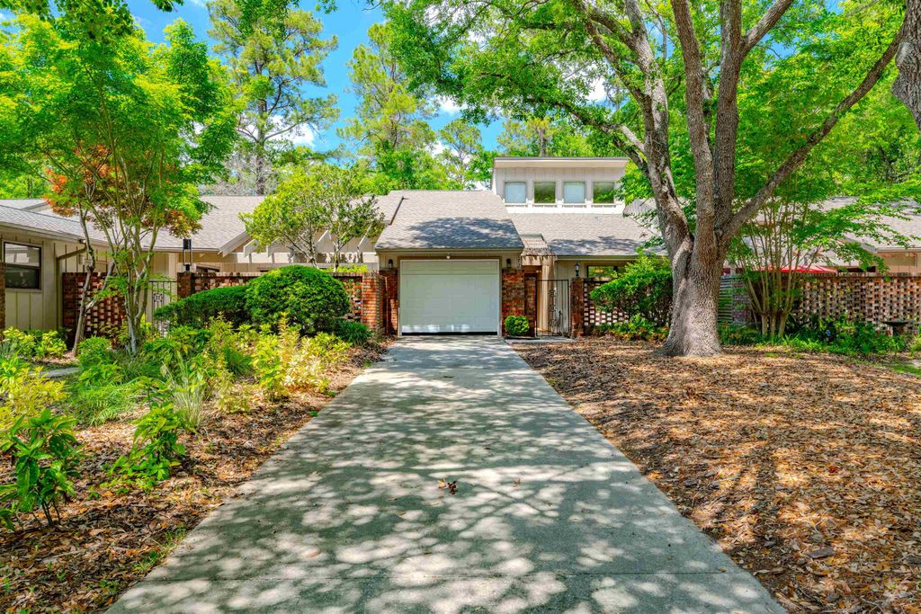 Photo of 172 NE Villas Court, Tallahassee, FL 32303 (MLS # 398728)