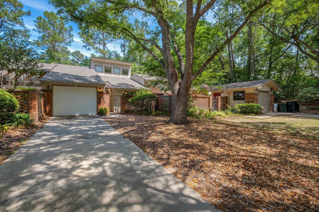 Photo of 172 NE Villas Court, Tallahassee, FL 32303 (MLS # 398728)