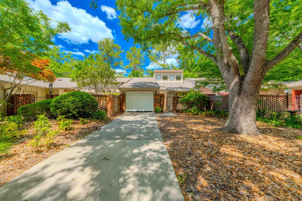 Photo of 172 NE Villas Court, Tallahassee, FL 32303 (MLS # 398728)