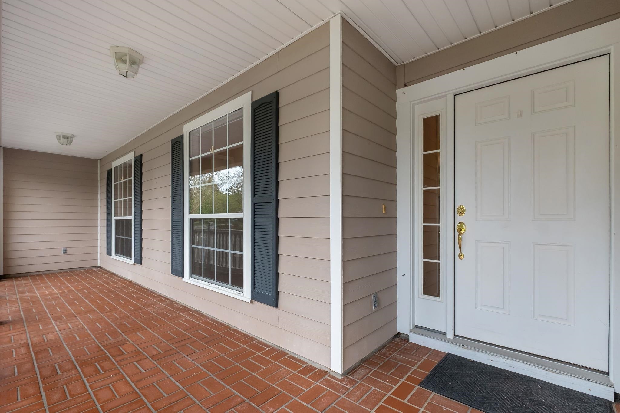 37 Cardinal Court