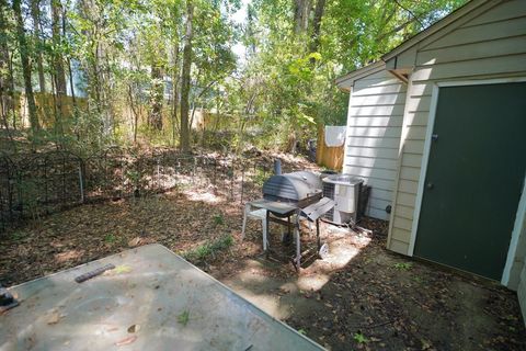 Tiny photo for 2335 Parrot Lane, Tallahassee, FL 32303 (MLS # 400244)