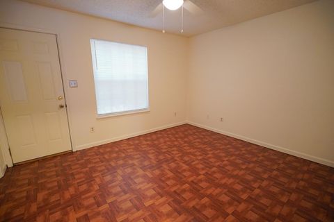 Tiny photo for 2335 Parrot Lane, Tallahassee, FL 32303 (MLS # 400244)