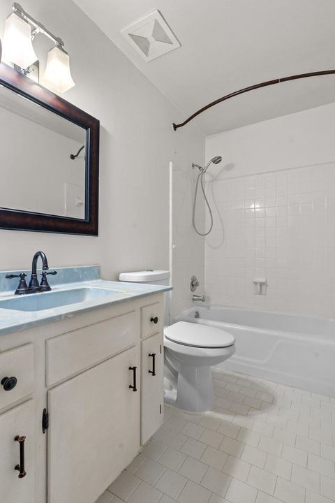 Tiny photo for 1233 Talbot Avenue, Tallahassee, FL 32308 (MLS # 388492)