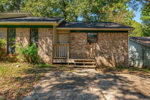 Photo of 1826 MERIADOC Road, Tallahassee, FL 32303 (MLS # 395673)
