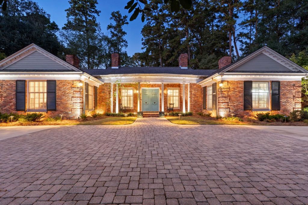 Photo of 2236 Ellicott Drive, Tallahassee, FL 32308 (MLS # 392549)