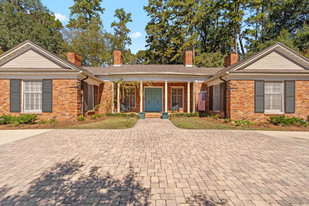 Photo of 2236 Ellicott Drive, Tallahassee, FL 32308 (MLS # 392549)