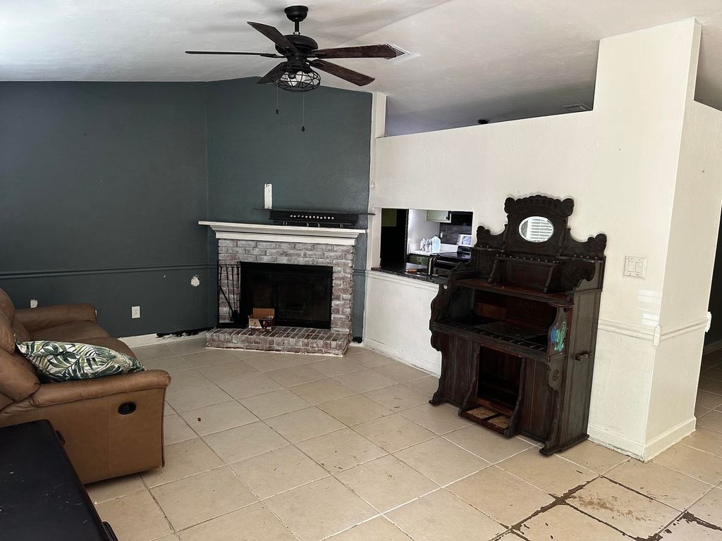 Photo of 281 E Whetherbine Way, Tallahassee, FL 32301 (MLS # 398203)