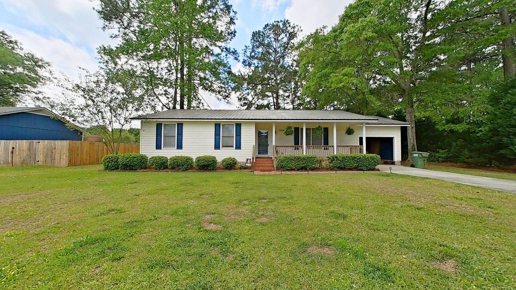 Photo of 1014 Robin Drive, Thomasville, GA 31757 (MLS # 399028)