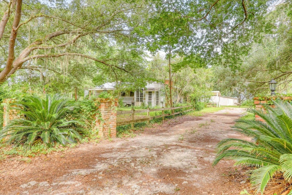 Photo of 15185 NW Little Cat Road, Greenville, FL 32331 (MLS # 402851)