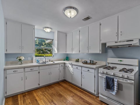 Tiny photo for 1416 W Tharpe Street, Tallahassee, FL 32303 (MLS # 402167)