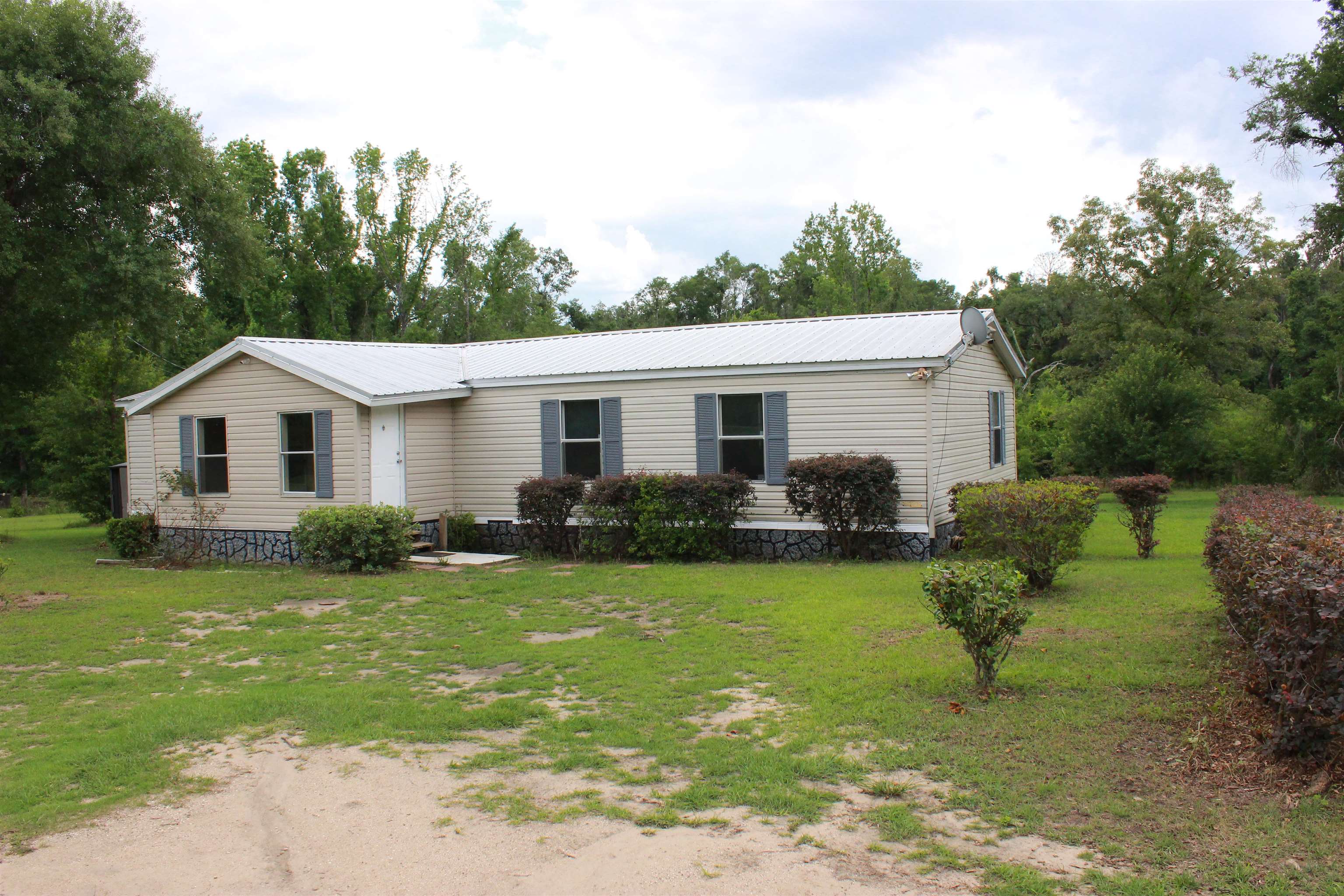 332 NE Ford Drive