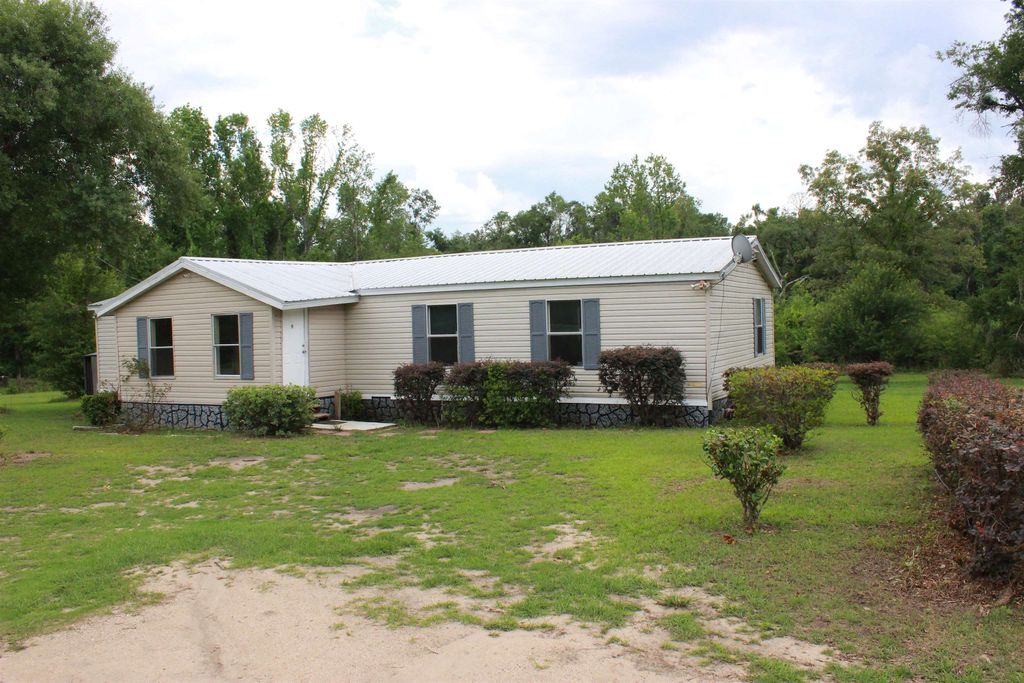 Photo of 332 NE Ford Drive, Madison, FL 32340 (MLS # 400344)