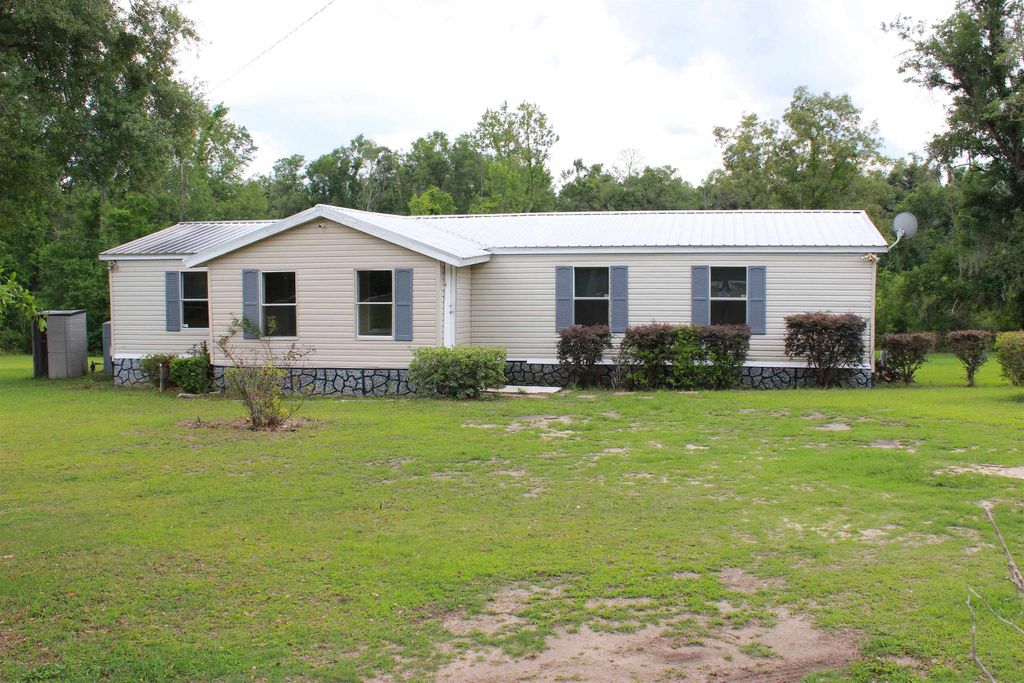 Photo of 332 NE Ford Drive, Madison, FL 32340 (MLS # 400344)