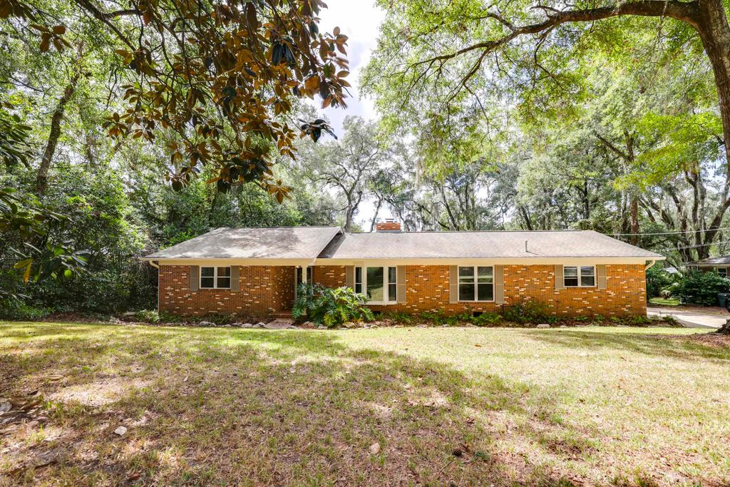 Photo of 1129 Mercer Drive, Tallahassee, FL 32312 (MLS # 391960)