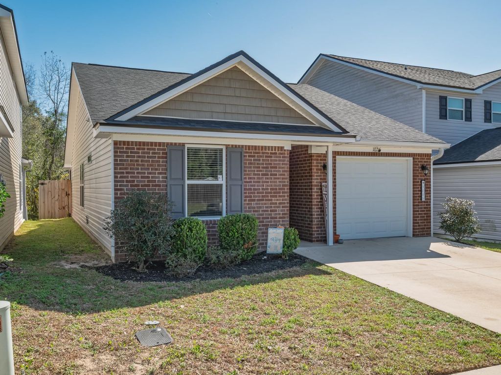 Photo of 1025 LACEY Lane, Tallahassee, FL 32304 (MLS # 396920)