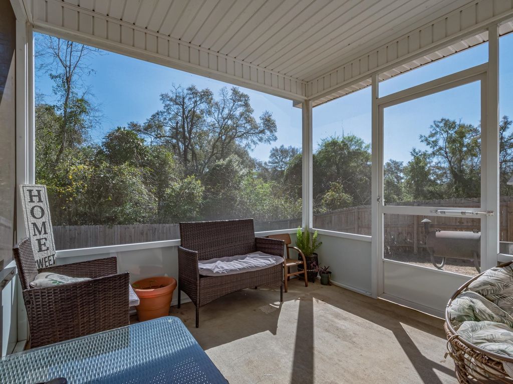 Photo of 1025 LACEY Lane, Tallahassee, FL 32304 (MLS # 396920)