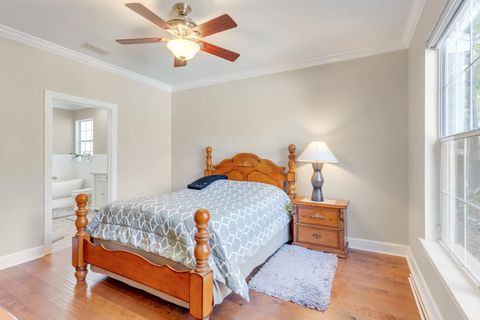 Tiny photo for 2012 Windsor Oaks Court, Tallahassee, FL 32308 (MLS # 396862)