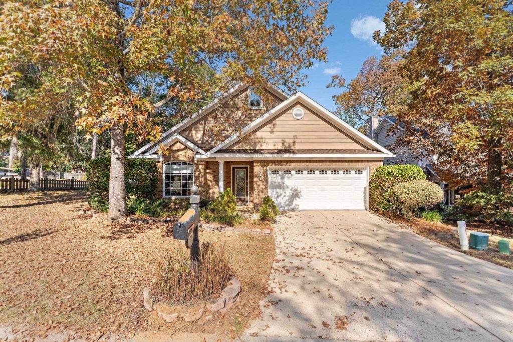 Photo of 2012 Windsor Oaks Court, Tallahassee, FL 32308 (MLS # 396862)