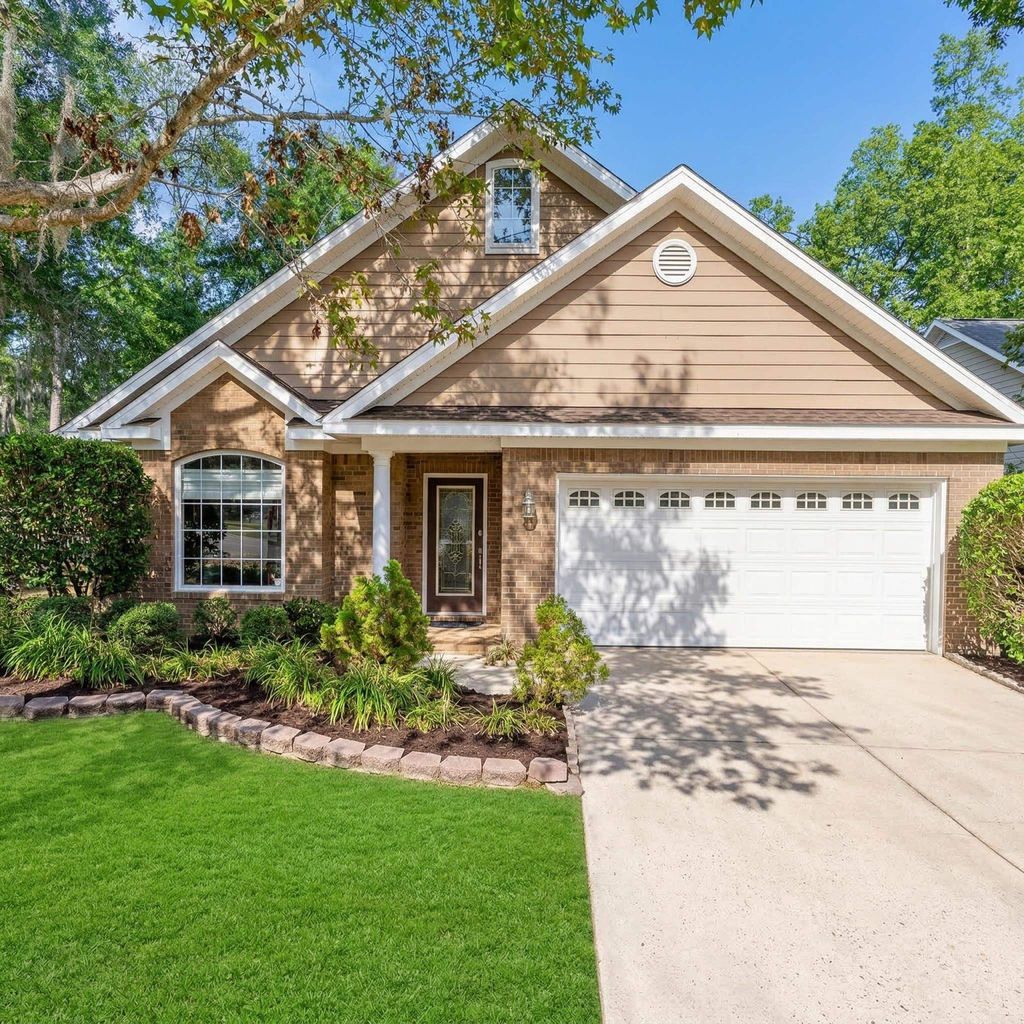 Photo of 2012 Windsor Oaks Court, Tallahassee, FL 32308 (MLS # 396862)