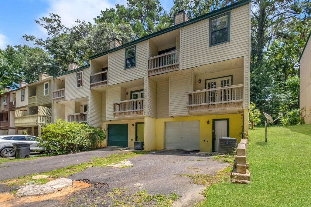 Photo of 1208 Cross Creek Way #1, Tallahassee, FL 32301 (MLS # 401538)