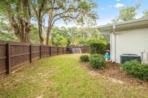 Tiny photo for 605 Waverly Road, Tallahassee, FL 32312 (MLS # 393006)
