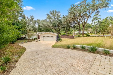 Tiny photo for 605 Waverly Road, Tallahassee, FL 32312 (MLS # 393006)