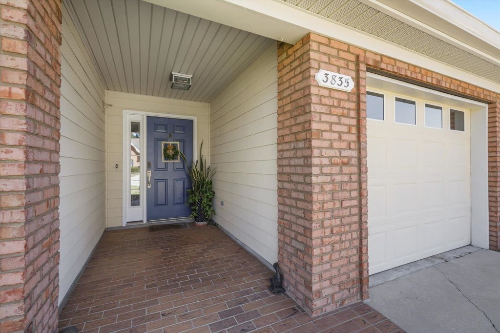 Photo of 3835 Pine Walk Drive, Tallahassee, FL 32312 (MLS # 392182)