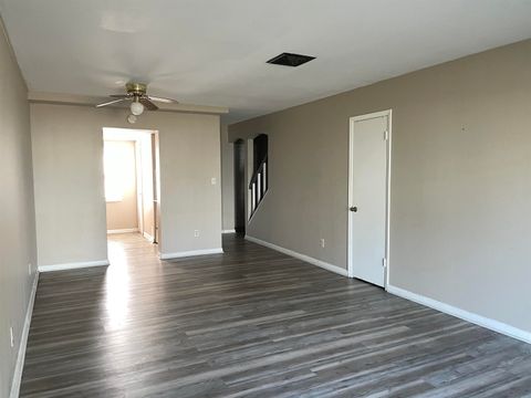 Tiny photo for 2325 W Pensacola Street #140, Tallahassee, FL 32304 (MLS # 397546)