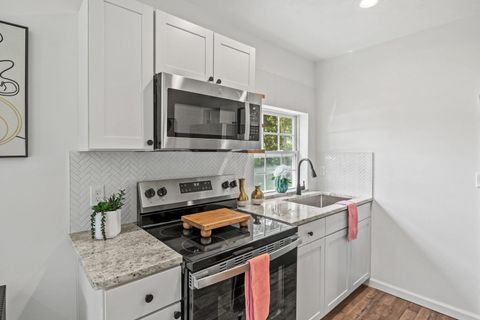 Tiny photo for 900 Taylor Street #A&B, Tallahassee, FL 32310 (MLS # 391348)