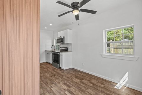 Tiny photo for 900 Taylor Street #A&B, Tallahassee, FL 32310 (MLS # 391348)