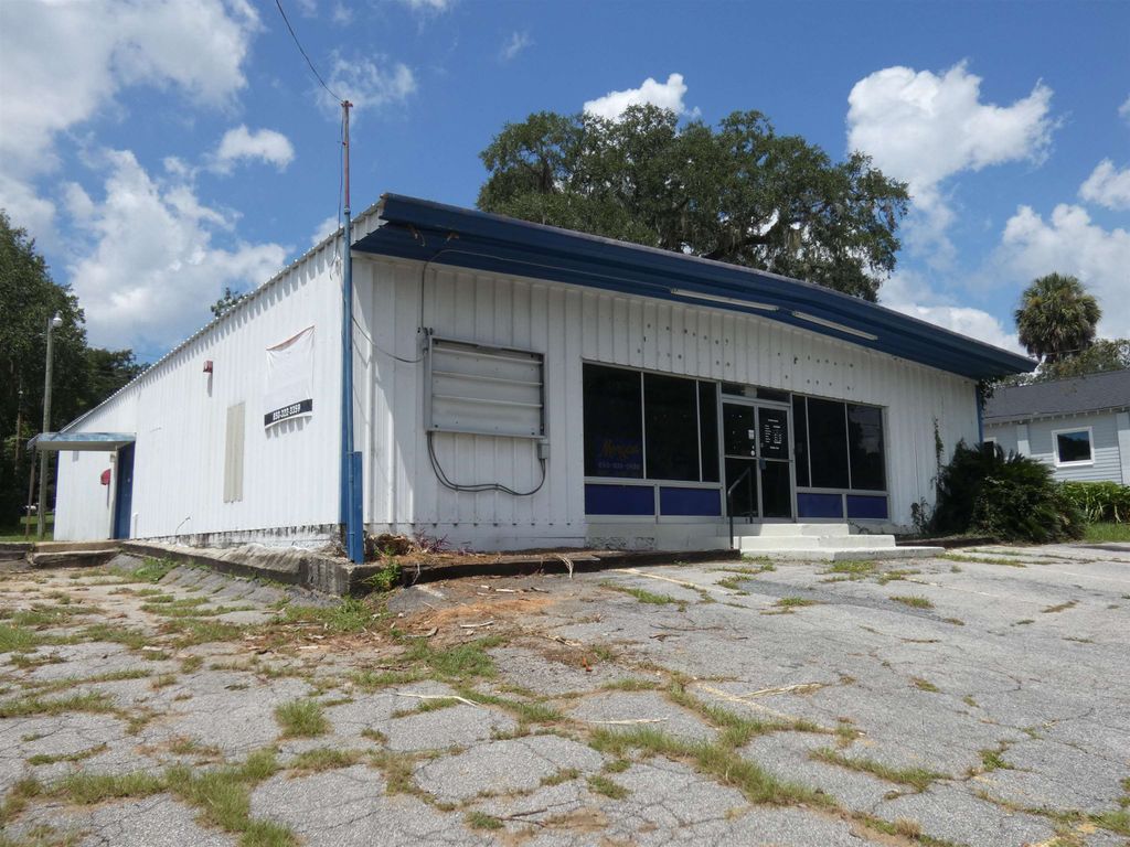 Photo of 535 S Jefferson Street, Monticello, FL 32344 (MLS # 390068)